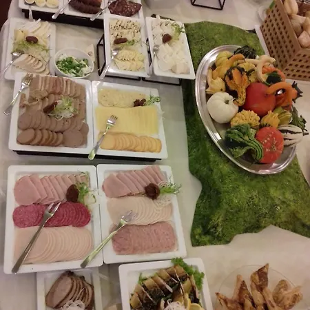 호텔 Hotel Rzymski