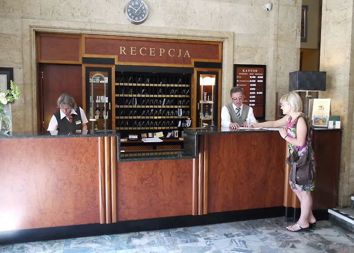 Отель Hotel Rzymski