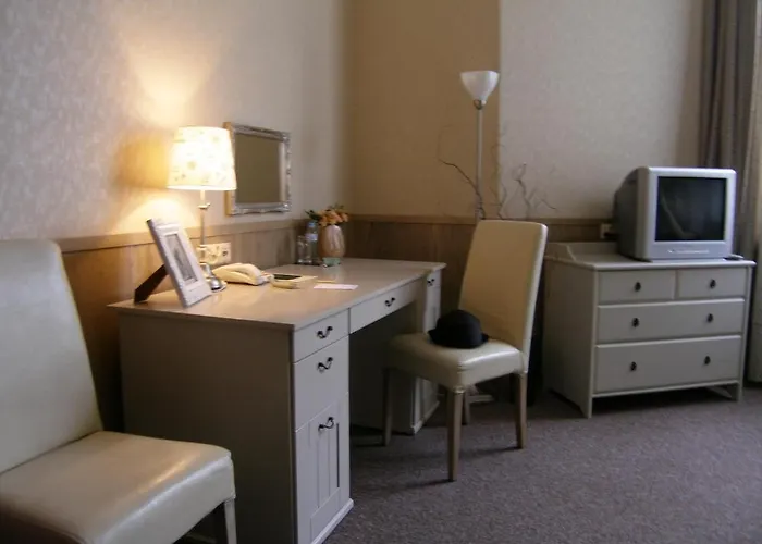 Отель Hotel Rzymski Познань