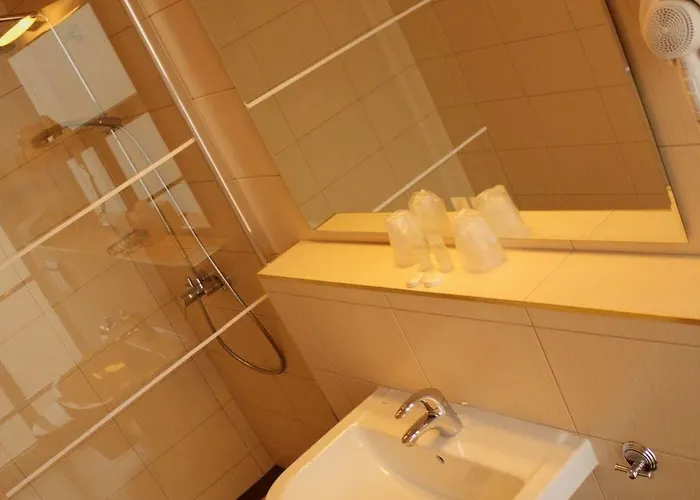 Отель Hotel Rzymski