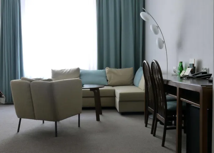 Hotel Rzymski Отель Познань