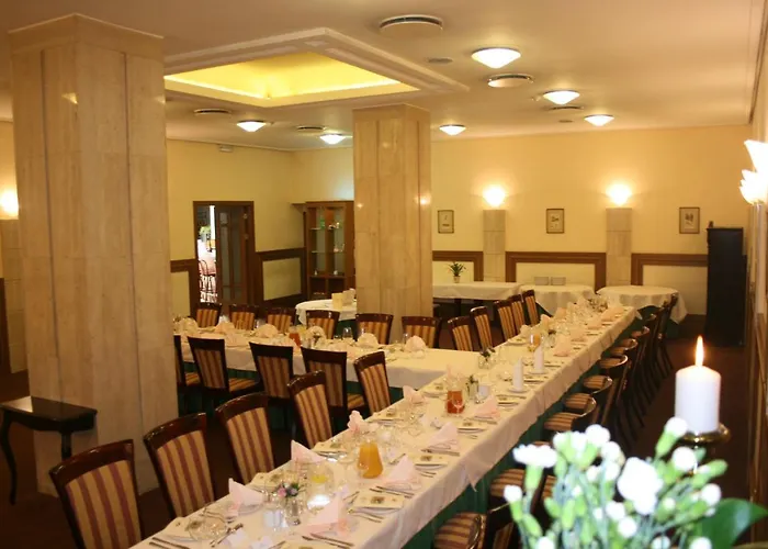 Hotel Rzymski Отель Познань